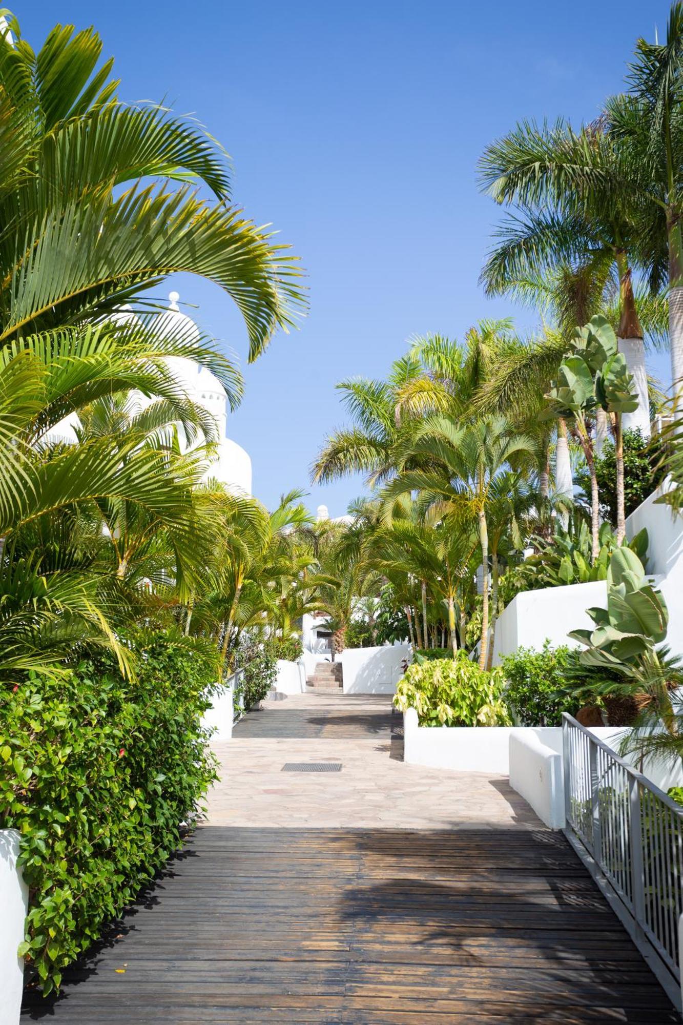 The Paradise Suites By Anne, Charm Apartment In Adeje Costa Adeje  Bagian luar foto